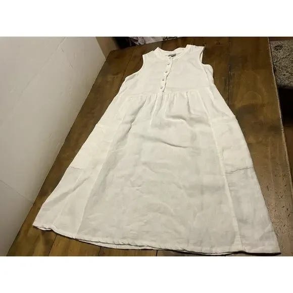green and white linen dress Juni Maxi Dress in Green White Leaf Print